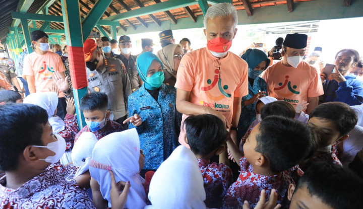 BPS Nobatkan Jawa Tengah Jadi Provinsi Termiskin se-Pulau Jawa, Ganjarist Kena Sentil: Auto Kesurupan Massal Deh!
