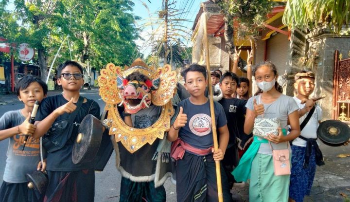 Ngelawang: Tradisi Anak-Anak di Bali untuk Merayakan Hari Raya Galungan