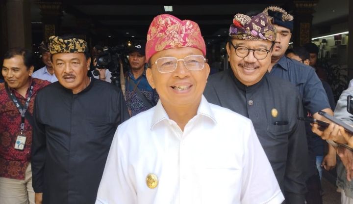 Wayan Koster Tanggapi Peluang Koalisi PDIP-Gerindra di Pilgub Bali