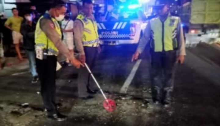 Pecah Kepala, Pemotor Tewas Ditabrak Mobil di Simpang Jalan Denpasar